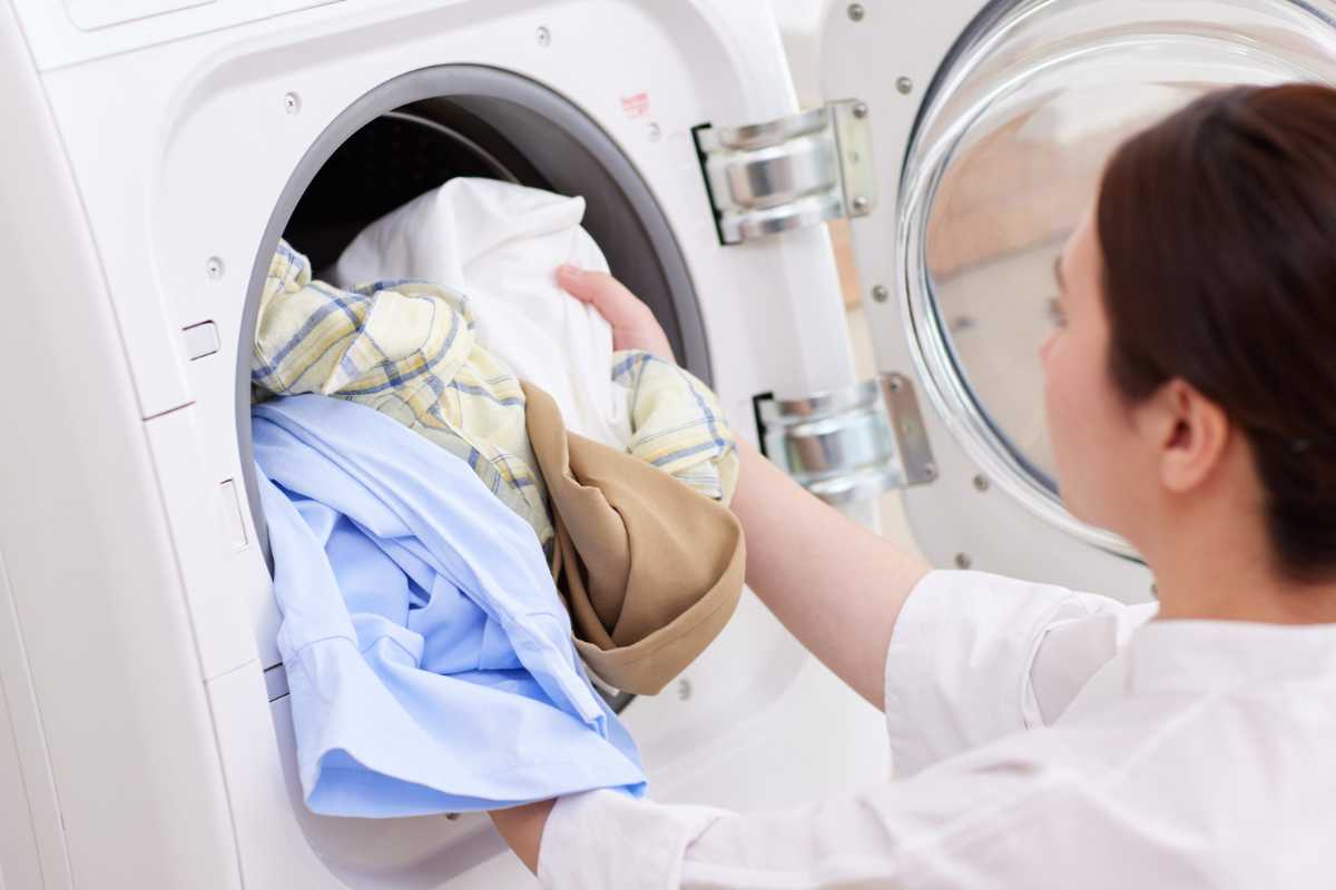 Perché dovresti separare i vestiti da asciugamani in lavatrice