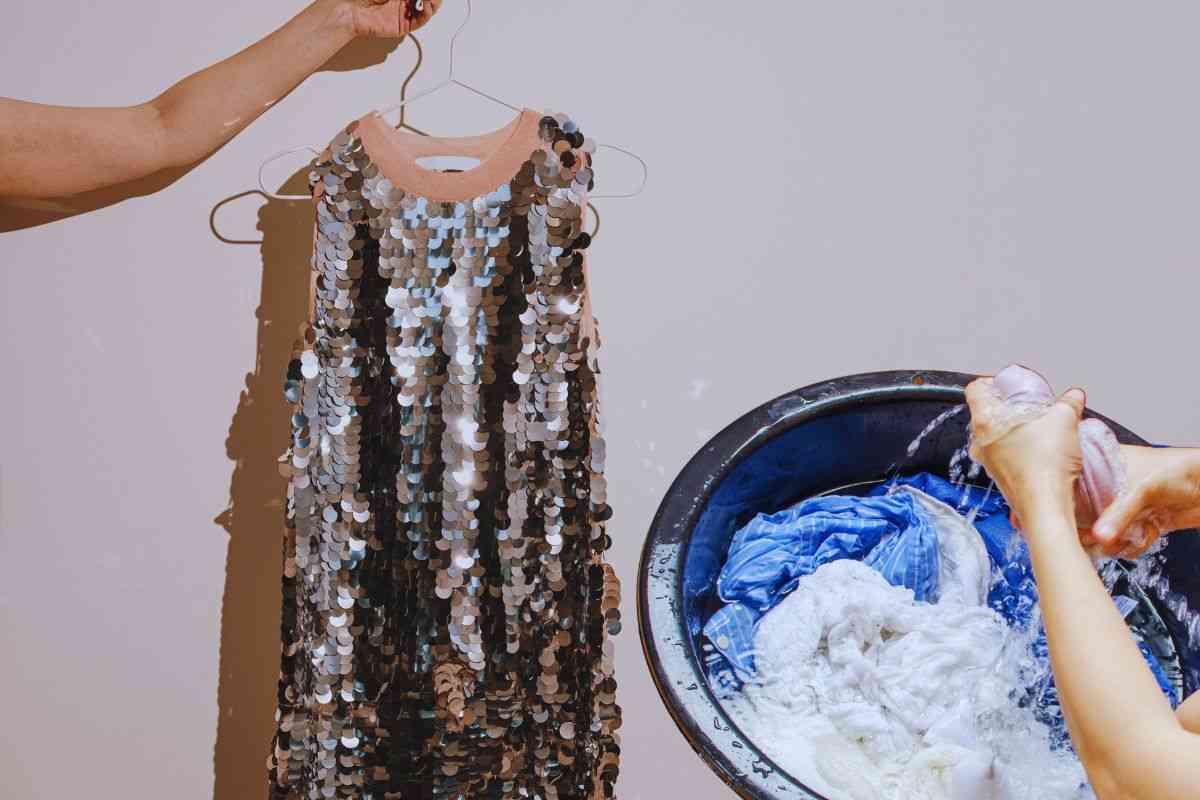 come lavare un vestito con le paillettes