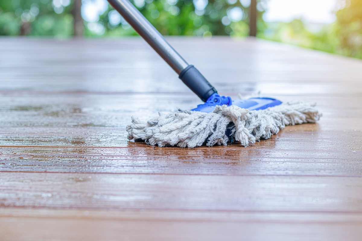 Gli antenati lo usavano e i pavimenti brillavano: il "trucco dell'8"