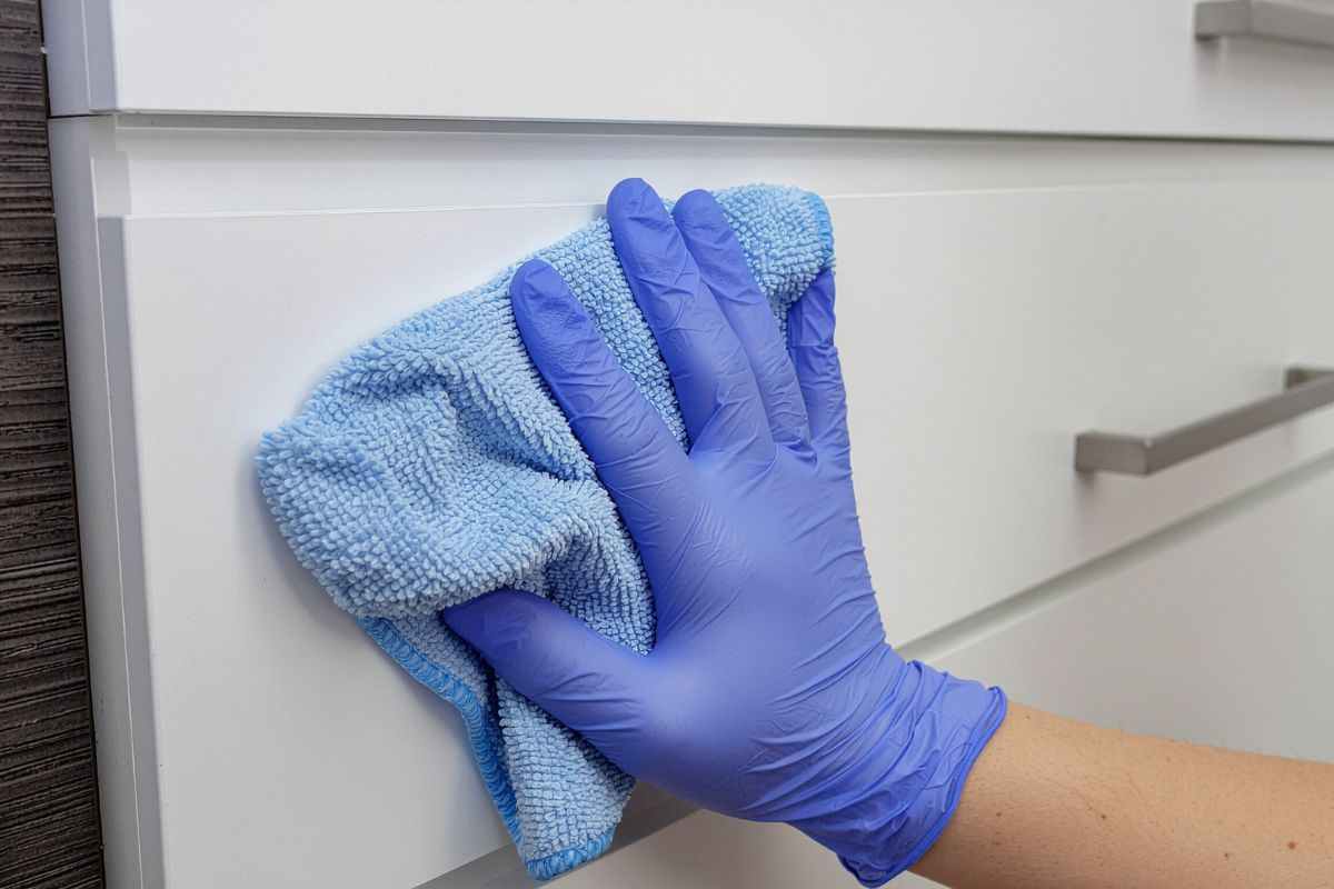 superfici pulizia attenzione